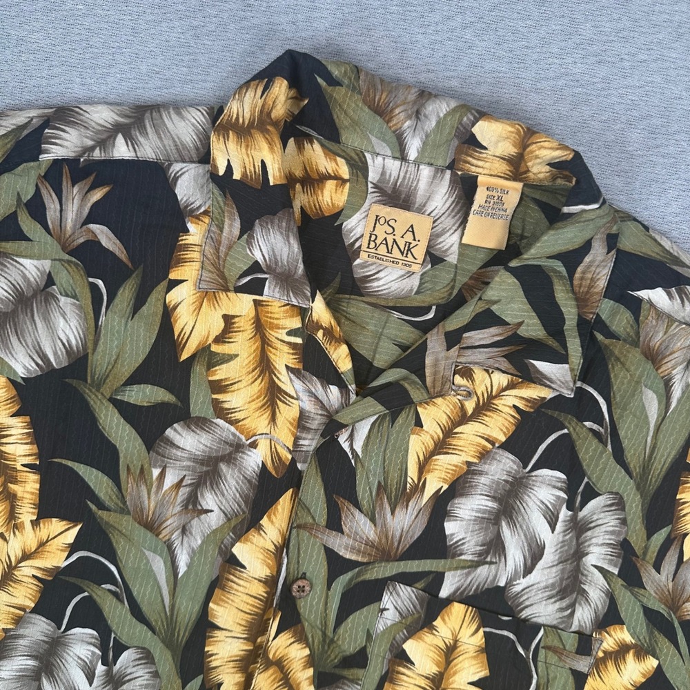 Jos. A. Bank Hawaiian Shirt Men XL Silk Tropical Leaf Short Slv Camp Loop Collar